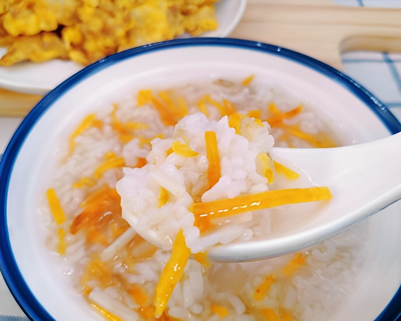 早餐番薯芋头粥(芋头红薯大米粥)