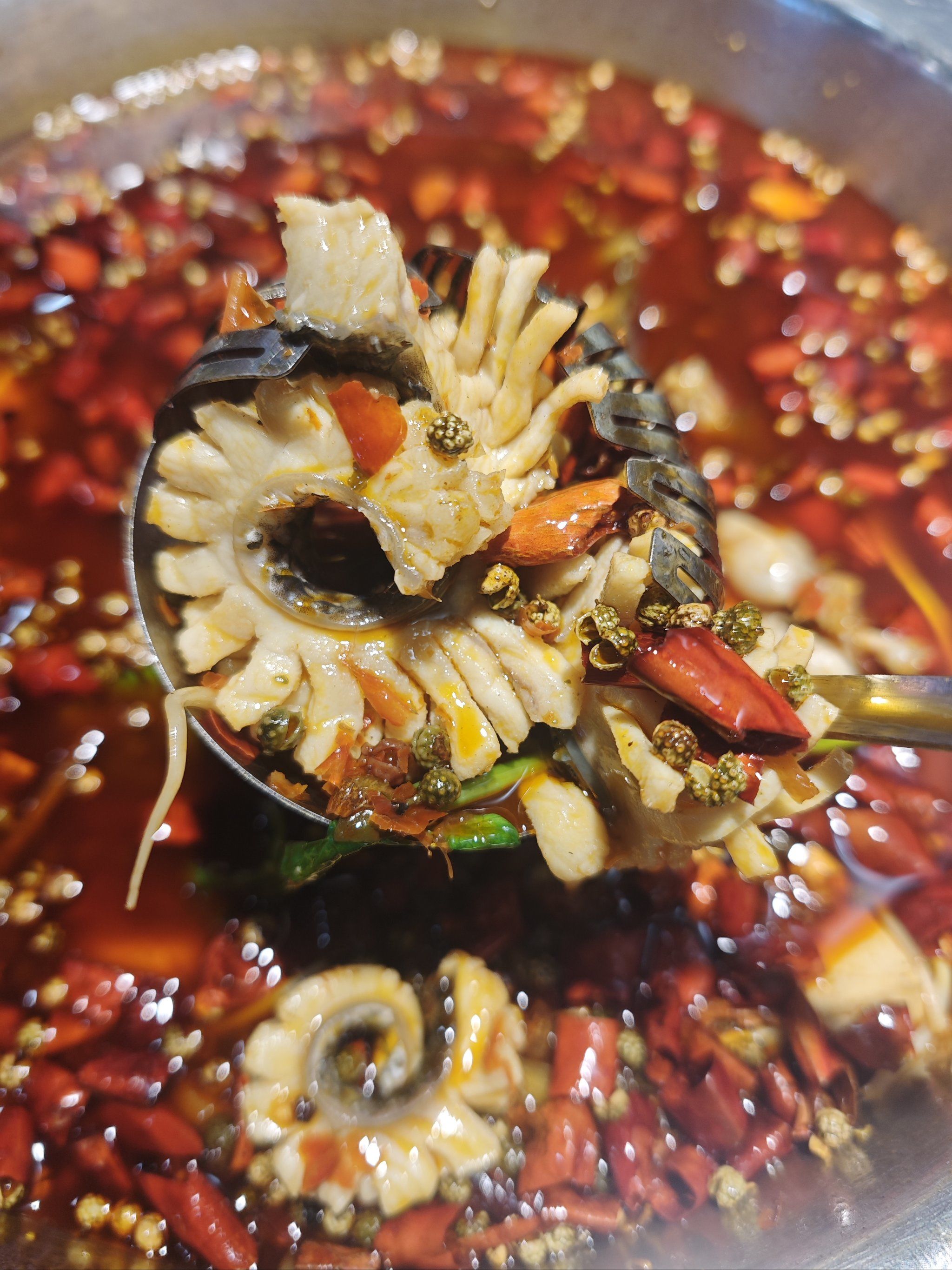 特色鱼火锅做法(鱼火锅的做法 家庭配菜) 特色鱼火锅做法(鱼火锅的做法 家庭配菜)