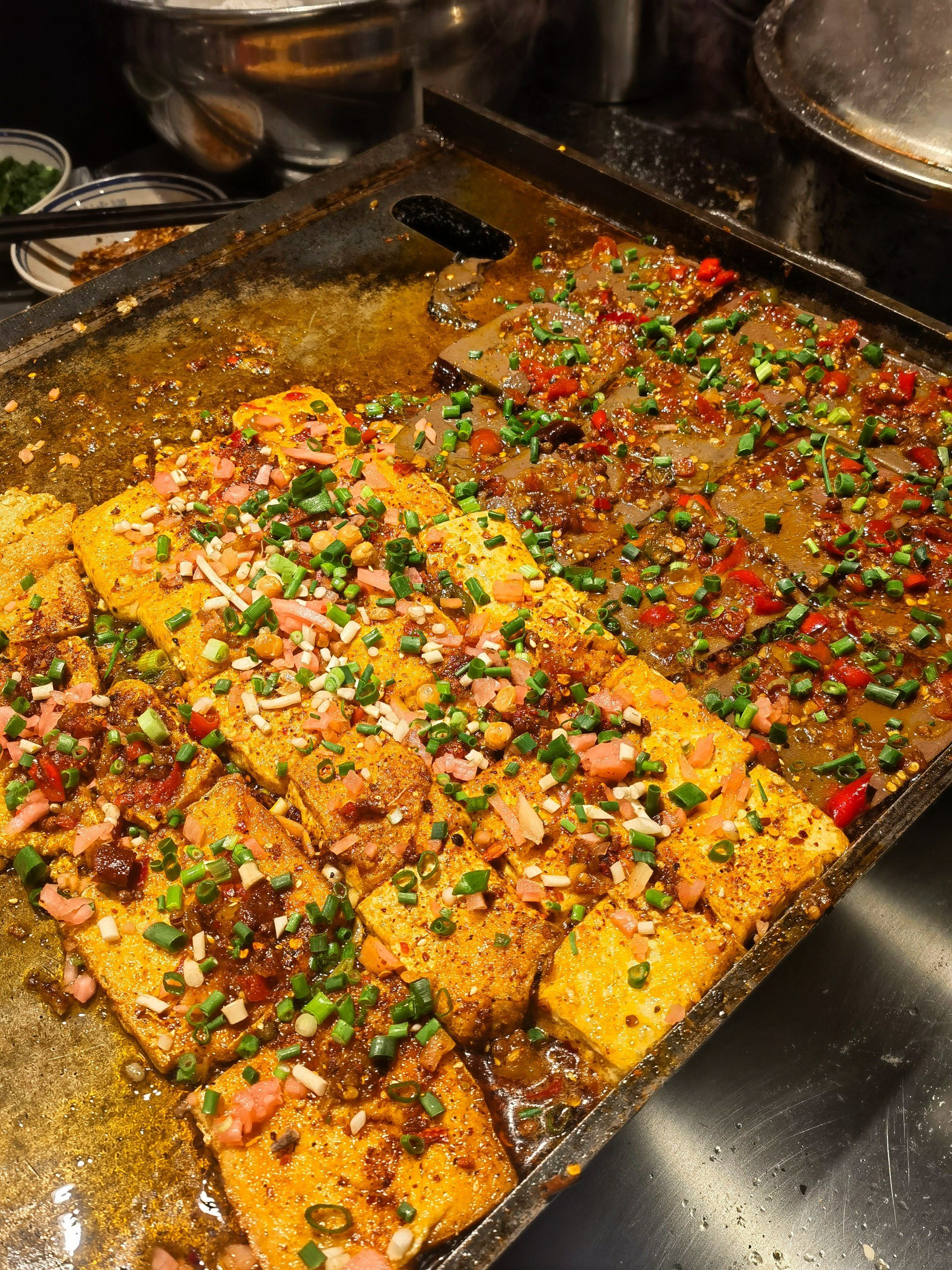 铁板特色小吃(铁板特色美食小吃大全)