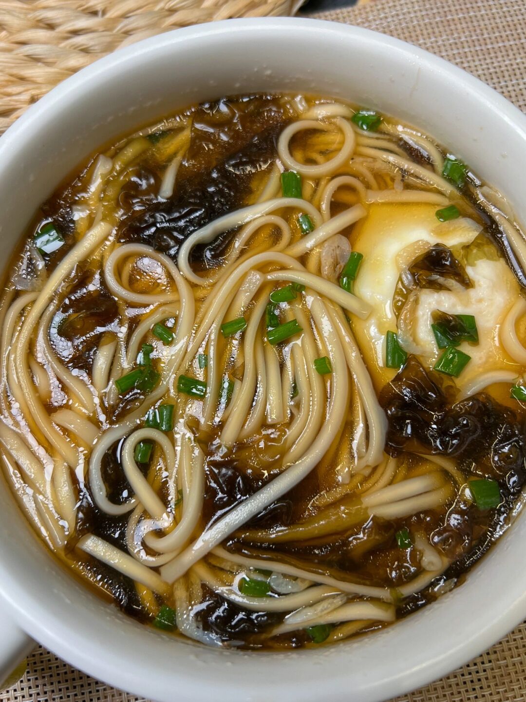 如何煮早餐面(早上怎么煮面条好吃)