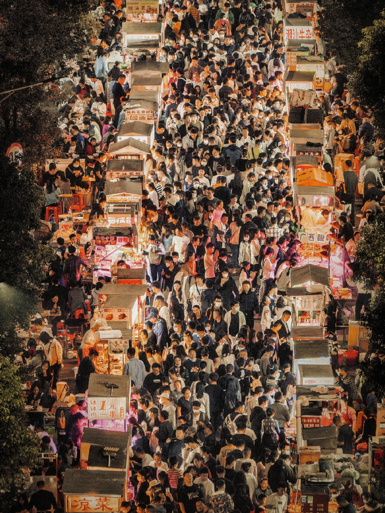 深圳晚上多小吃的地方(深圳晚上有什么好吃的地方)