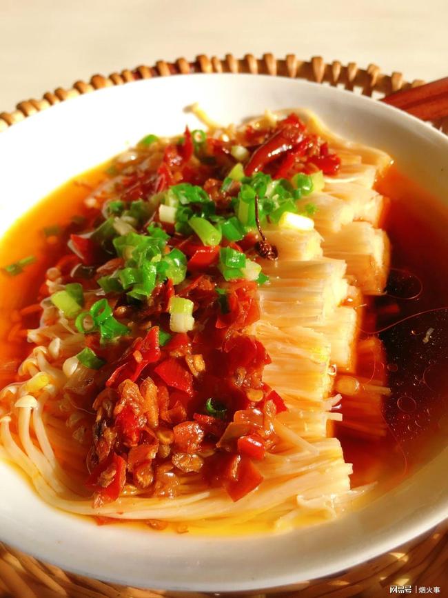 剁椒蒸素菜(剁椒蒸肉的家常做法)