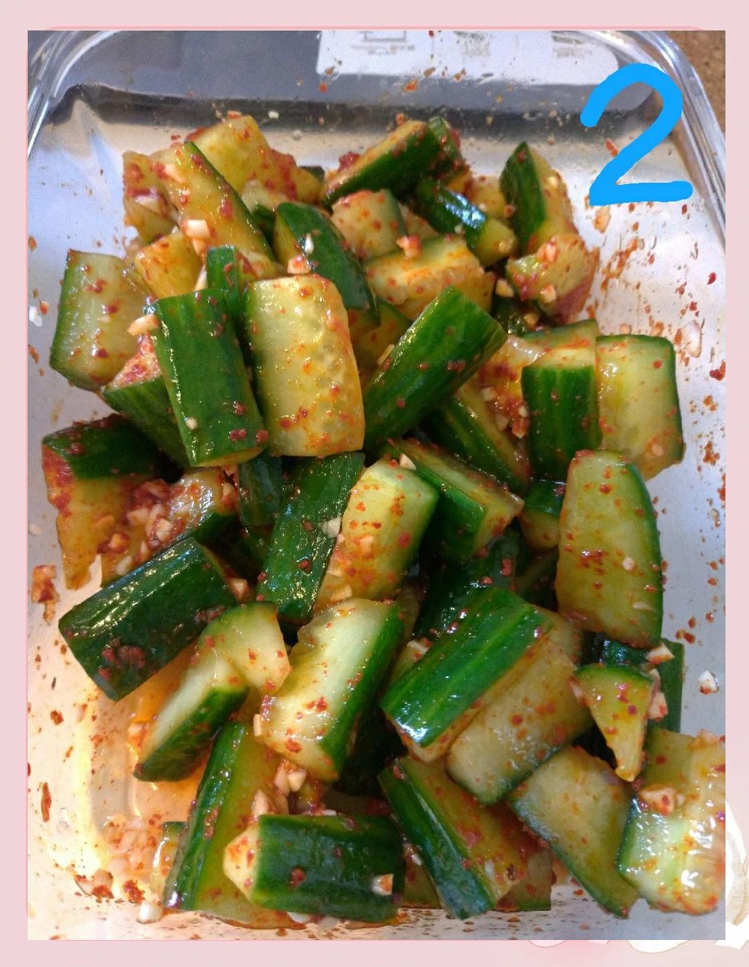 小香芹和黄瓜凉菜(香芹拌黄瓜) 小香芹和黄瓜凉菜(香芹拌黄瓜)