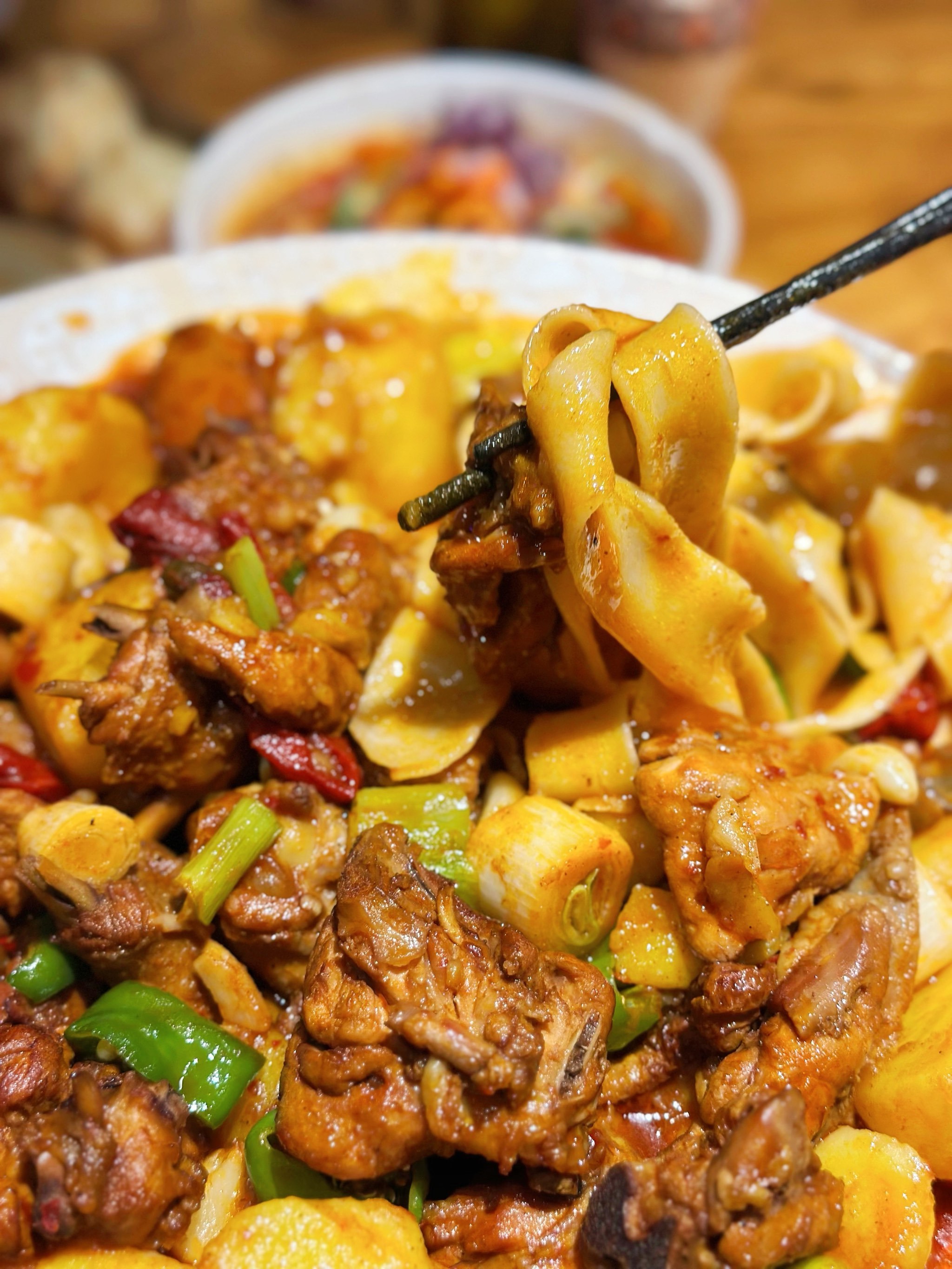 特色小酥肉鸡肉面(小酥肉面的做法)