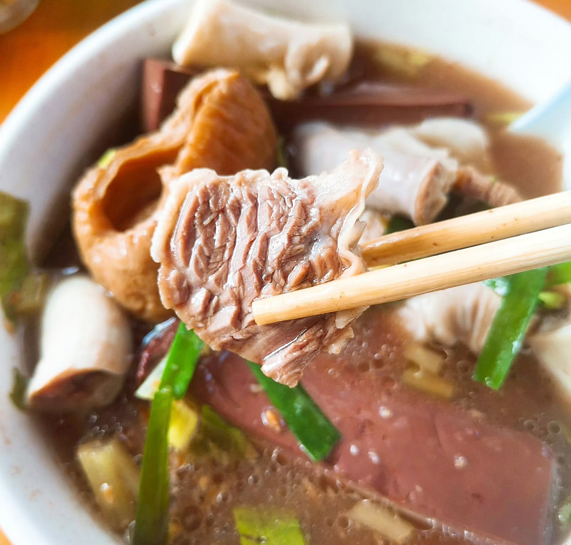 福气小吃猪血汤(猪血的4种最佳吃法) 福气小吃猪血汤(猪血的4种最佳吃法)