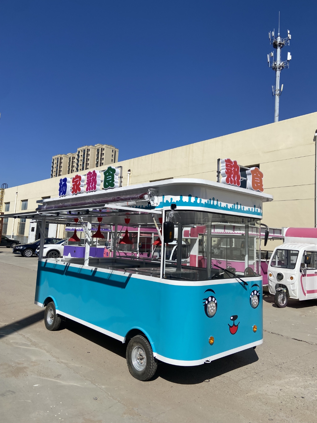 脆皮香蕉小吃车(香蕉烧摆摊小吃车)