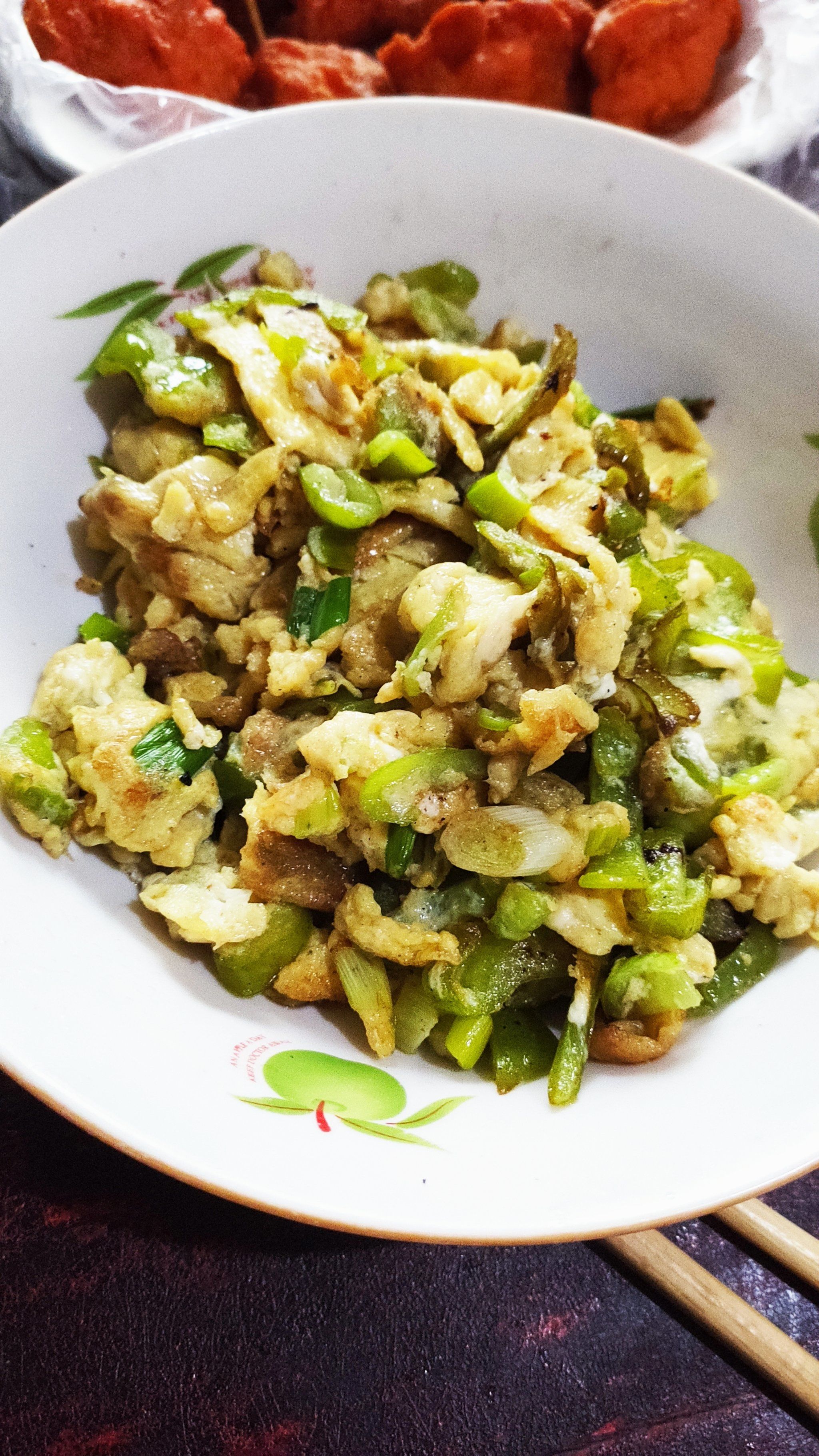 家常尖椒炒鸡蛋的做法(播放尖椒炒鸡蛋的做法) 家常尖椒炒鸡蛋的做法(播放尖椒炒鸡蛋的做法)