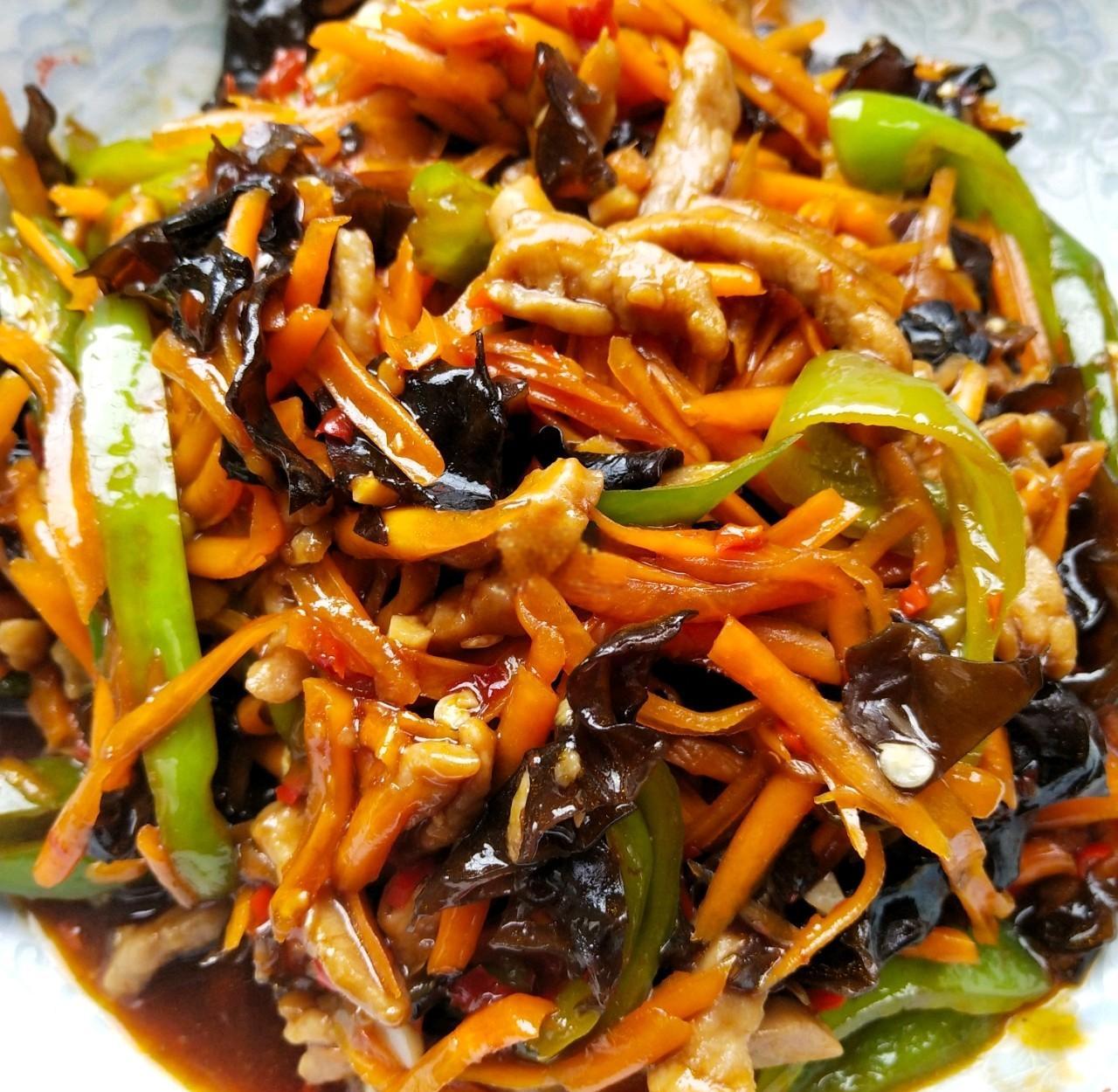 鱼香肉丝家常怎么做(鱼香肉丝怎做?) 鱼香肉丝家常怎么做(鱼香肉丝怎做?)