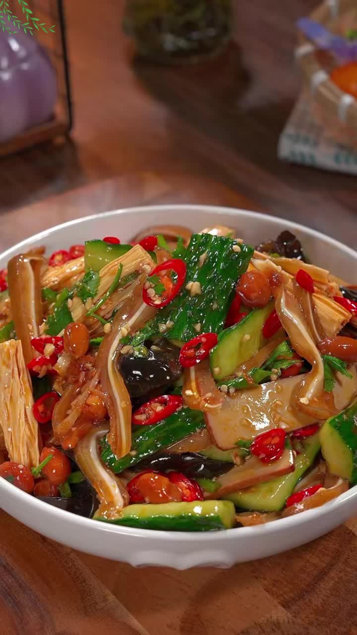 猪耳朵拌凉菜做法(猪耳朵凉拌怎么做好吃窍门) 猪耳朵拌凉菜做法(猪耳朵凉拌怎么做好吃窍门)