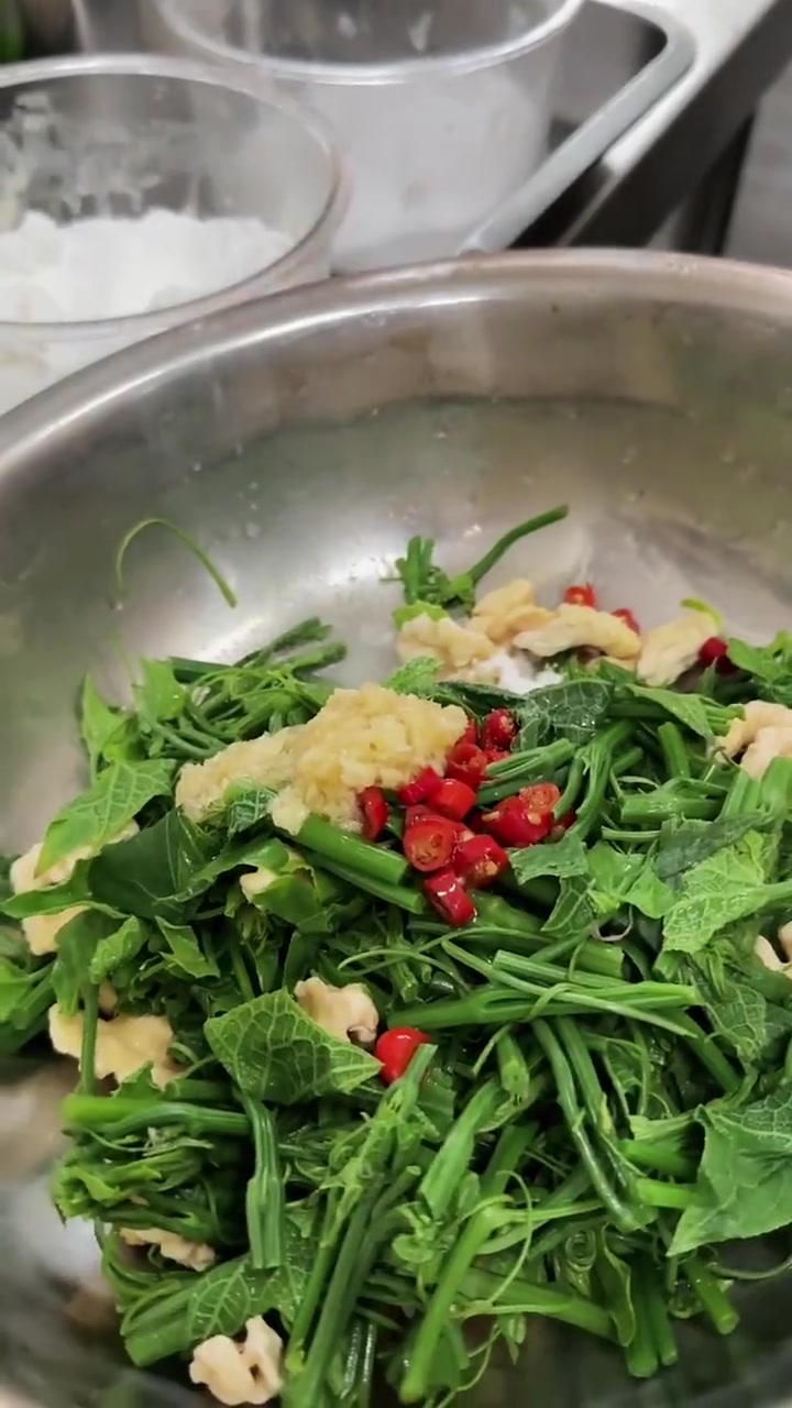 凉菜鲜核桃(鲜核桃凉拌菜) 凉菜鲜核桃(鲜核桃凉拌菜)