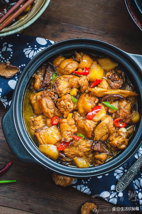 特色焖鸡(焖鸡的做法大全家常)