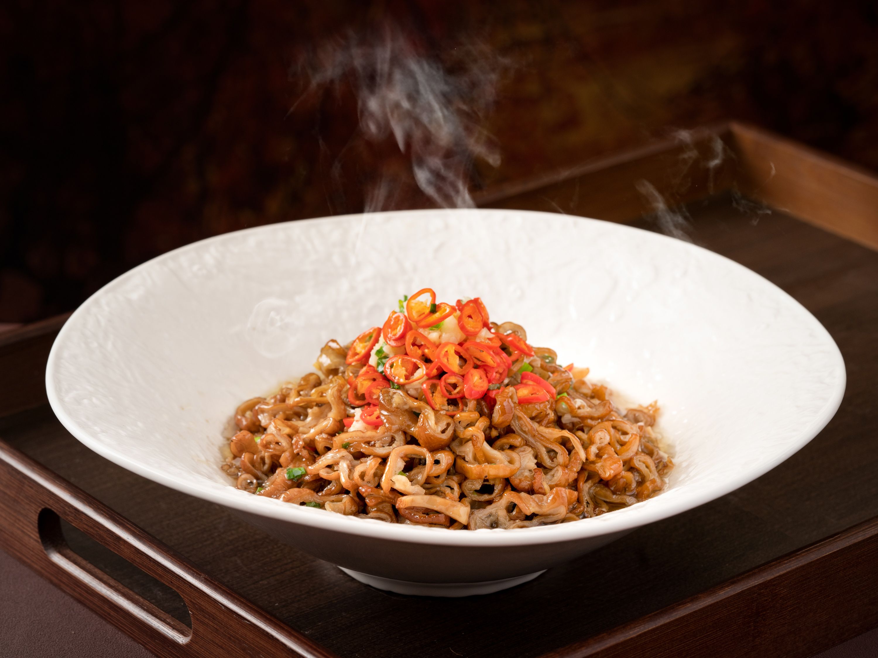 芹菜炒香肠的特色(芹菜炒香肠的特色是什么) 芹菜炒香肠的特色(芹菜炒香肠的特色是什么)