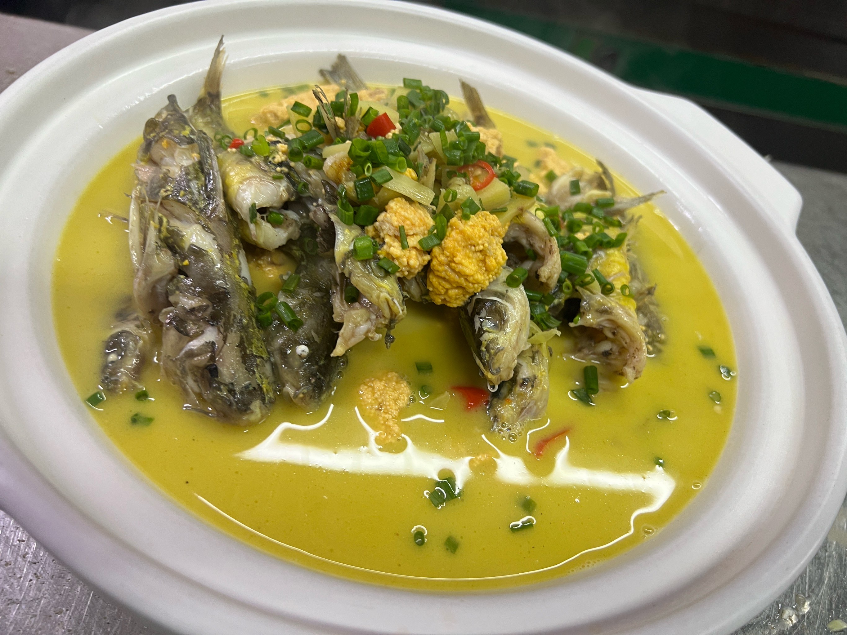 炖黄骨鱼的家常做法(炖黄骨鱼怎么做好吃) 炖黄骨鱼的家常做法(炖黄骨鱼怎么做好吃)