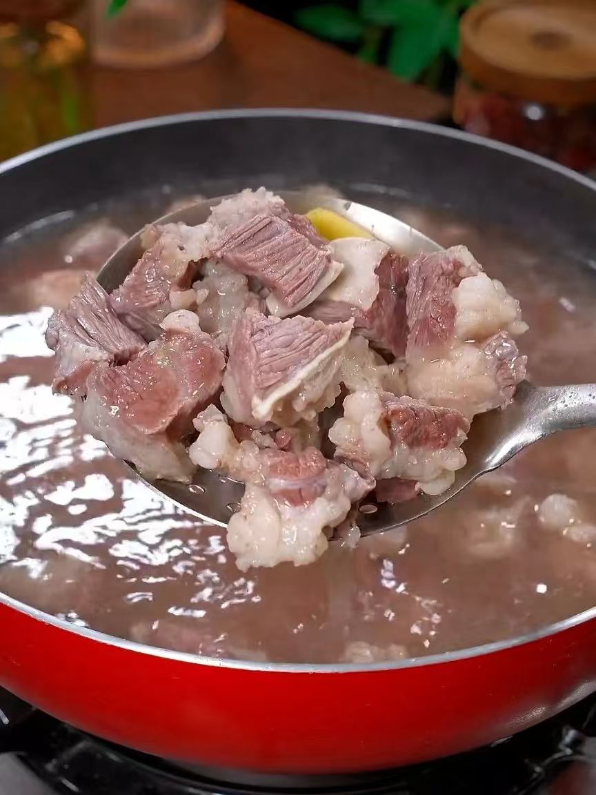 重庆特色的炖牛肉(重庆好吃的牛肉汤锅) 重庆特色的炖牛肉(重庆好吃的牛肉汤锅)