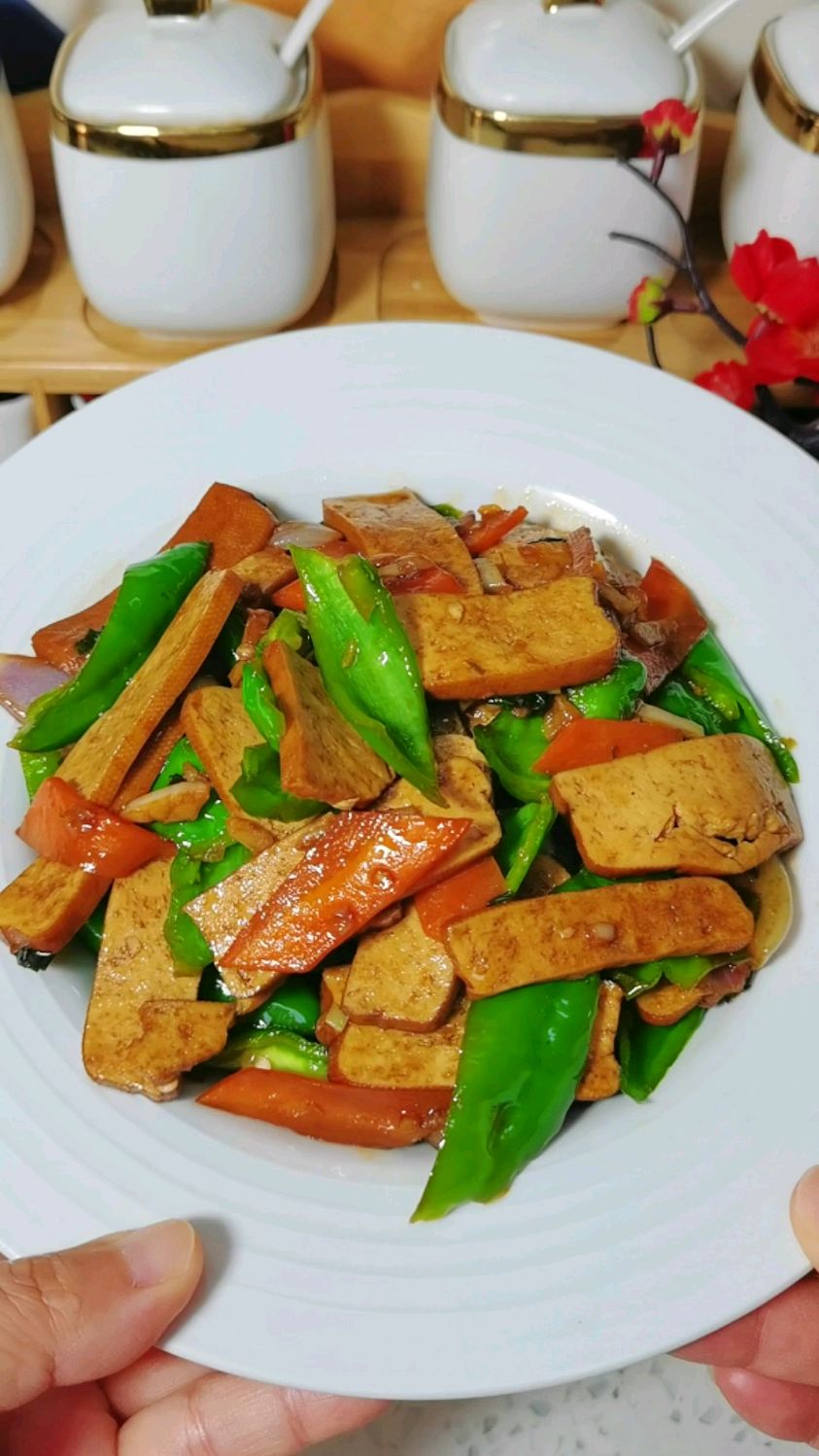 素菜辣(素菜辣卤料油的配方) 素菜辣(素菜辣卤料油的配方)