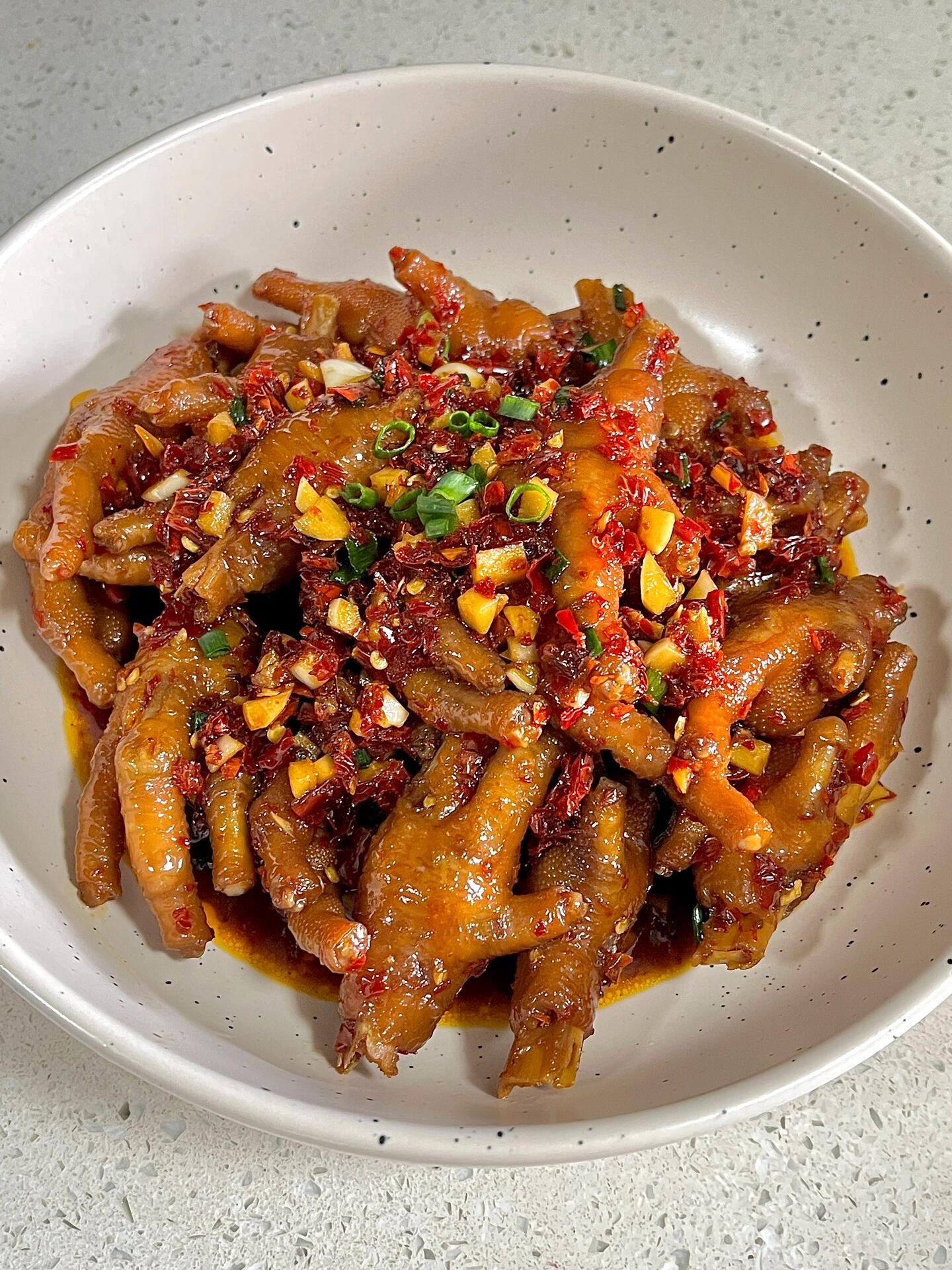 麻辣鸡爪的特色(麻辣鸡爪的特色介绍) 麻辣鸡爪的特色(麻辣鸡爪的特色介绍)