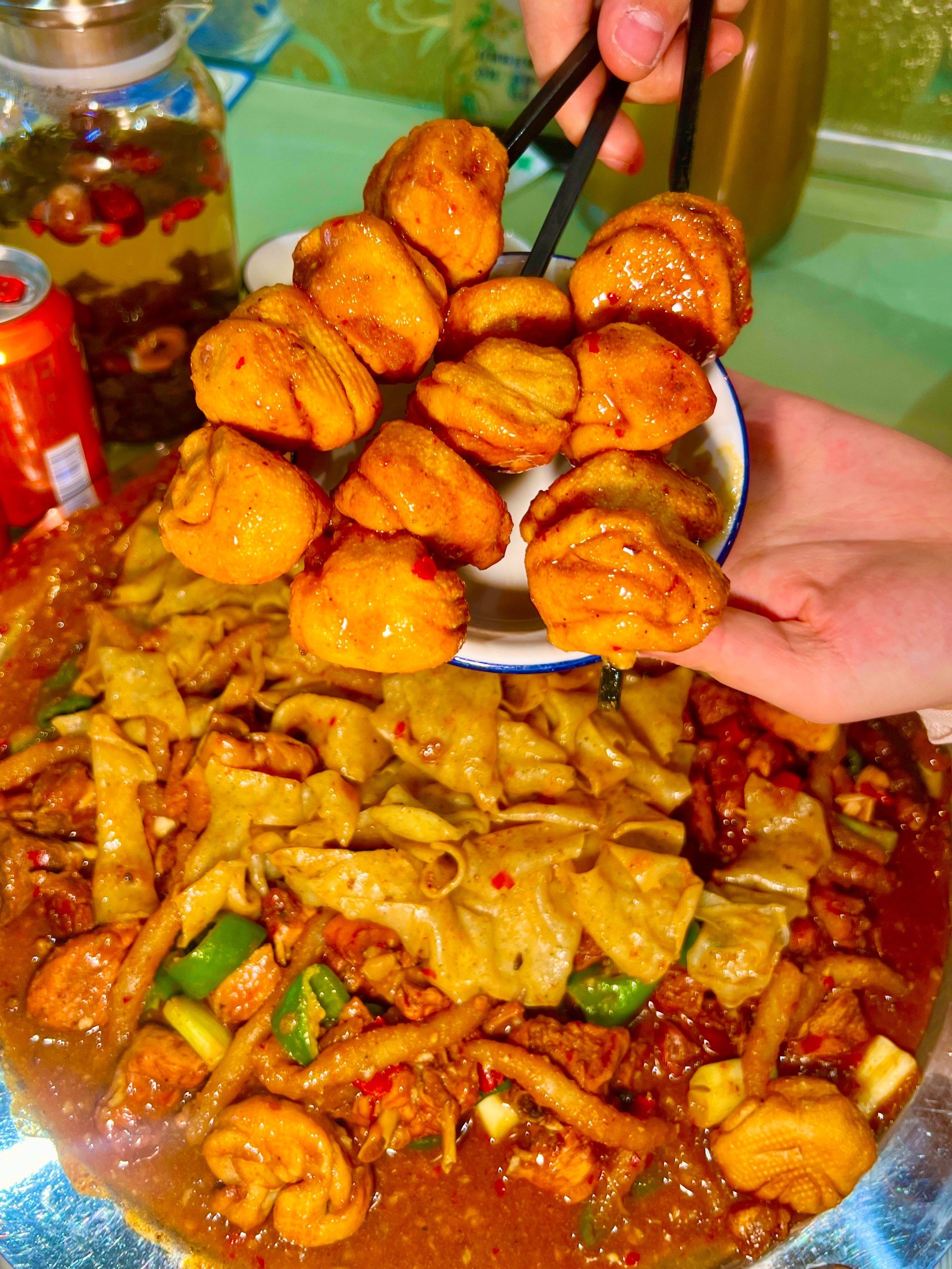 鸡肉焖饼子家常做法(土鸡焖饼) 鸡肉焖饼子家常做法(土鸡焖饼)