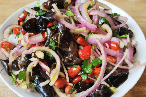 黄瓜木耳洋葱调凉菜(黄瓜木耳洋葱调凉菜好吃吗) 黄瓜木耳洋葱调凉菜(黄瓜木耳洋葱调凉菜好吃吗)