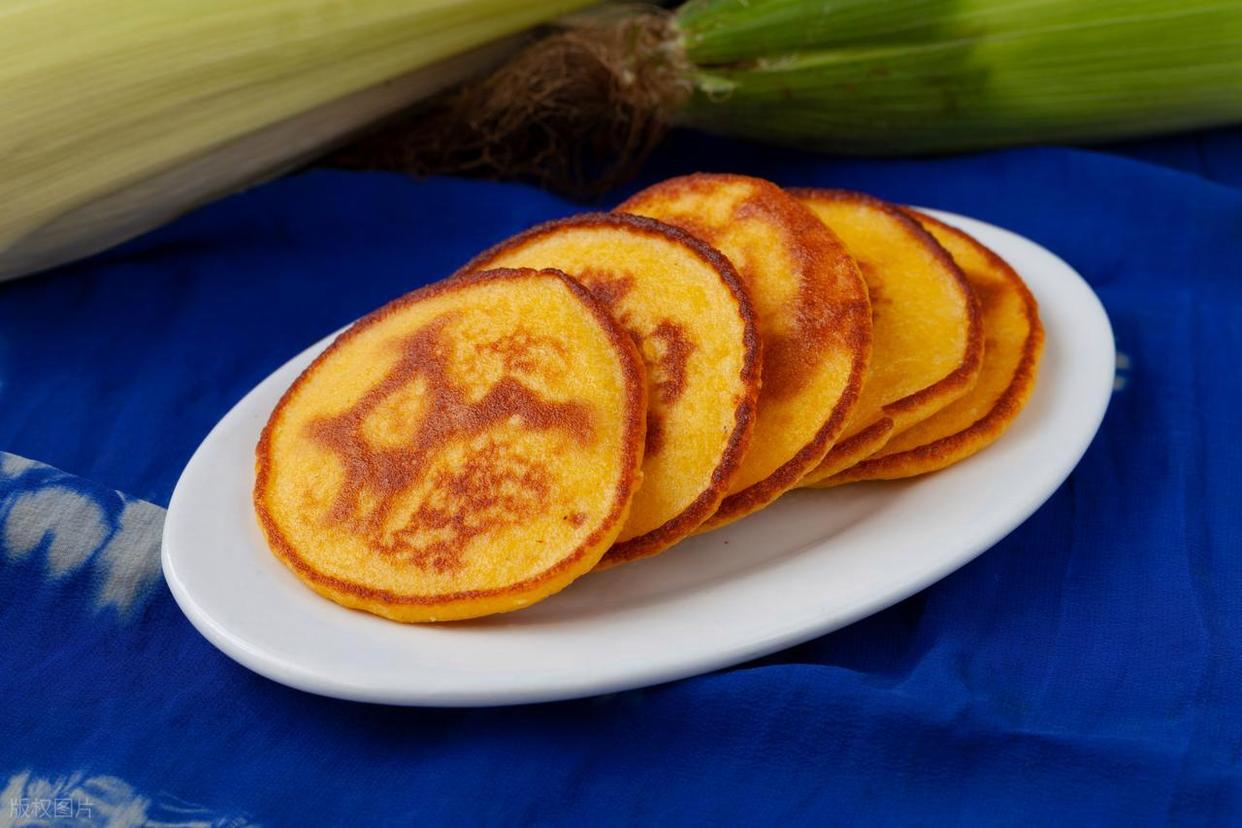 玉米面早餐(玉米面早餐饼怎么做好吃) 玉米面早餐(玉米面早餐饼怎么做好吃)