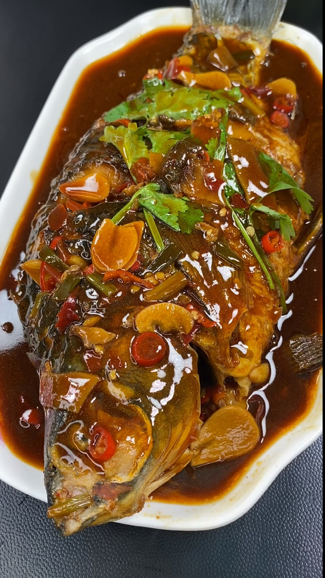 家常红烧鱼(家常红烧鱼头炖豆腐) 家常红烧鱼(家常红烧鱼头炖豆腐)