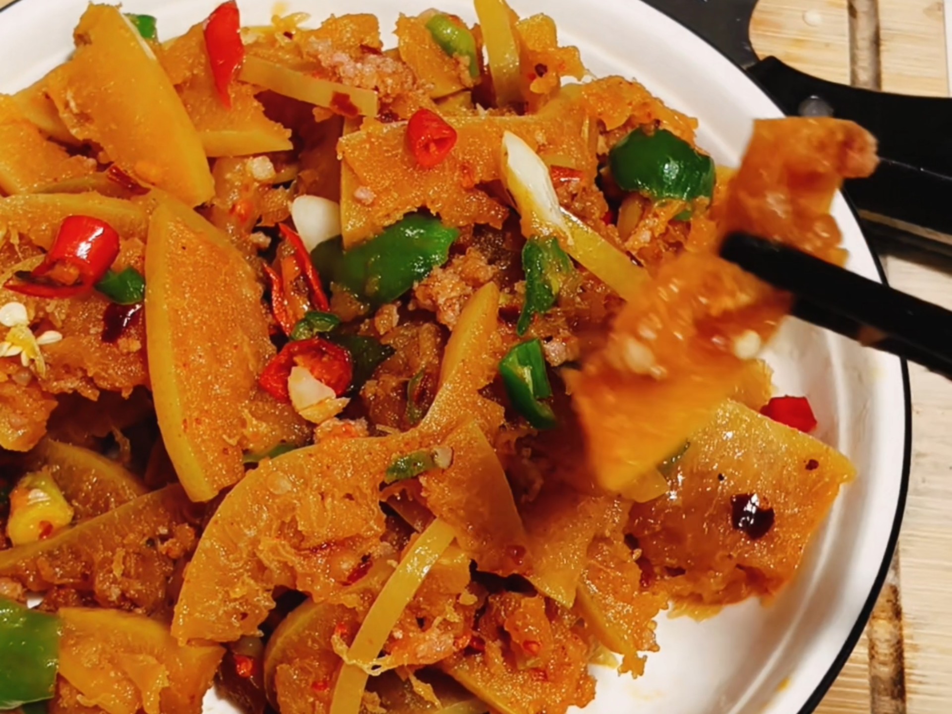 凉菜柚子皮做法大全(柚子皮做凉拌菜的步骤) 凉菜柚子皮做法大全(柚子皮做凉拌菜的步骤)