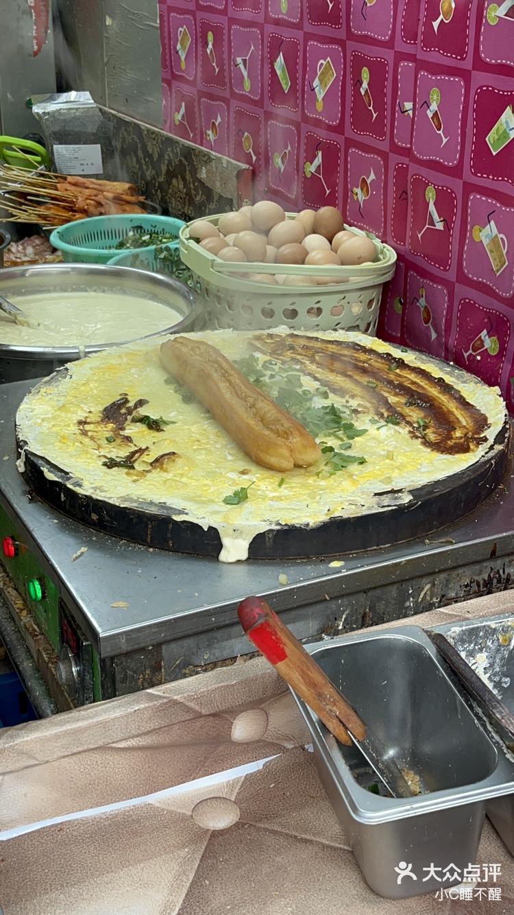 早餐摊的饼(早餐摊饼的家常做法) 早餐摊的饼(早餐摊饼的家常做法)