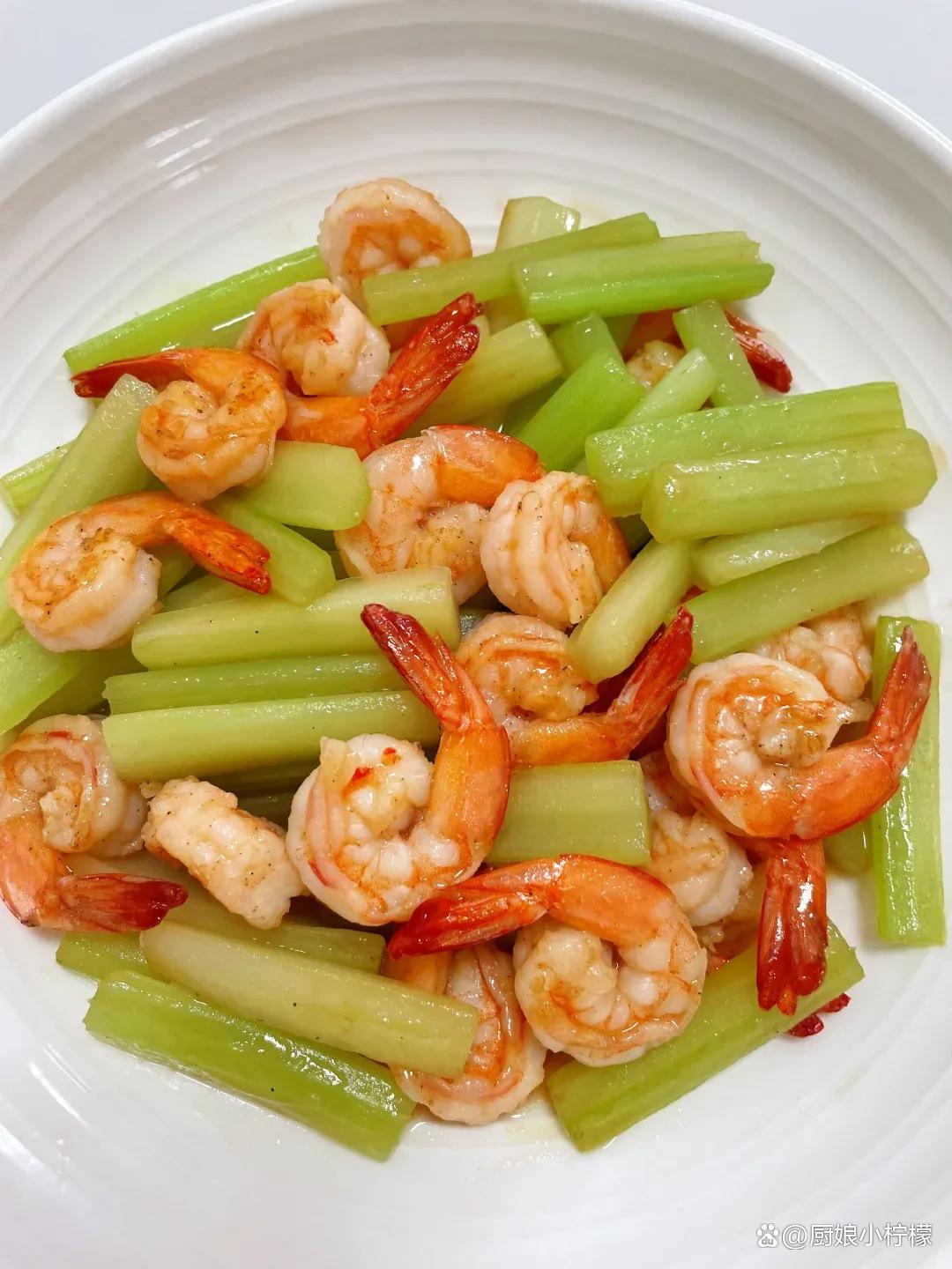 虾仁可以和什么素菜炒(虾仁和哪些蔬菜可以搭配炒) 虾仁可以和什么素菜炒(虾仁和哪些蔬菜可以搭配炒)