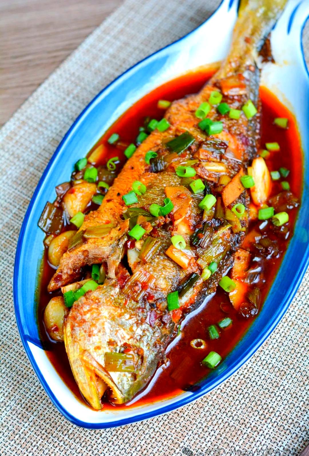 家常红烧小黄鱼(红烧小黄鱼怎么烧) 家常红烧小黄鱼(红烧小黄鱼怎么烧)