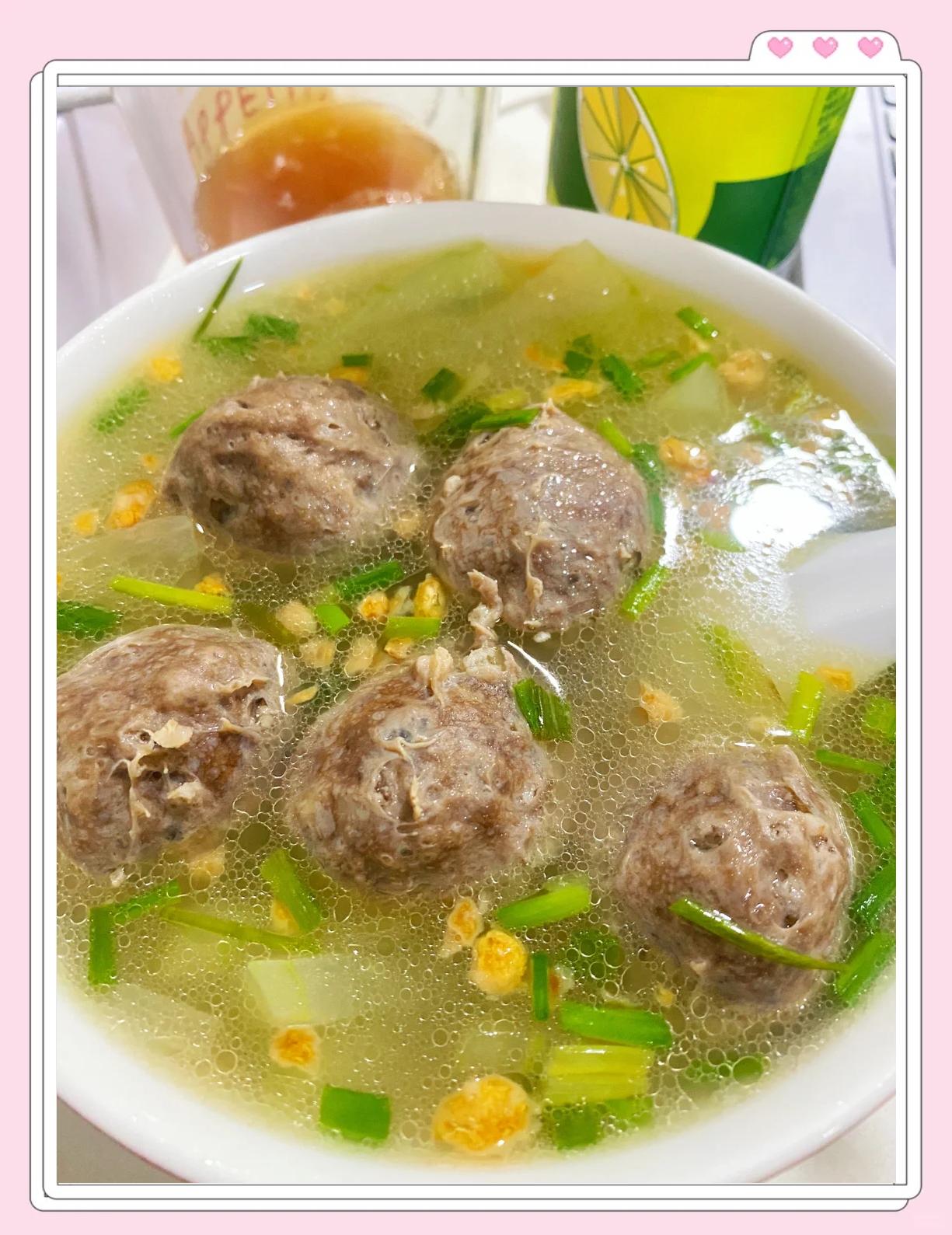 牛肉汆丸子的家常做法(汆牛肉丸子的做法详细步骤) 牛肉汆丸子的家常做法(汆牛肉丸子的做法详细步骤)