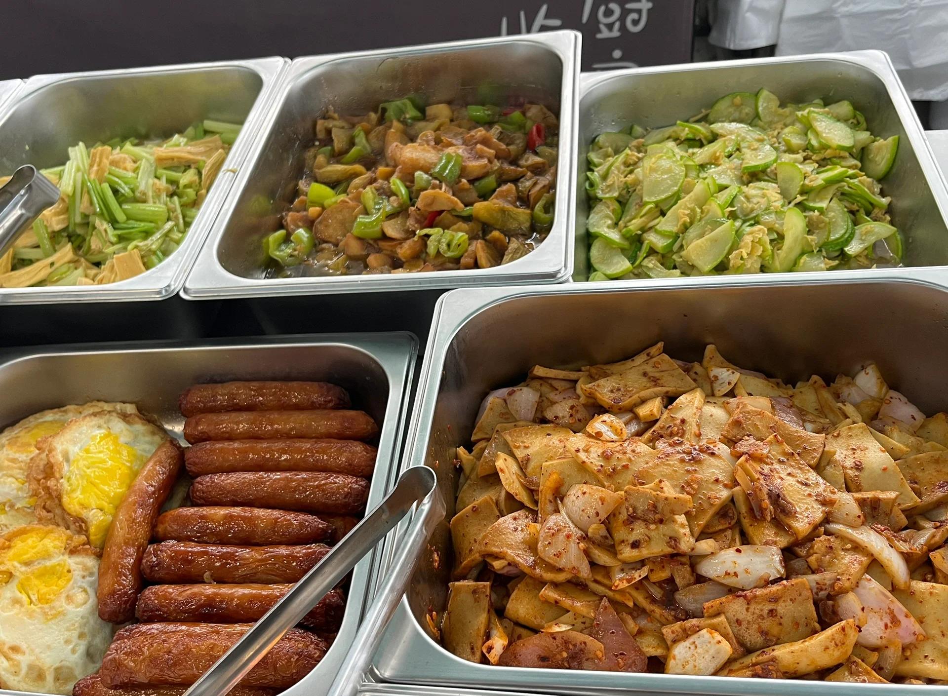 特色食堂炒菜(特色食堂炒菜图片) 特色食堂炒菜(特色食堂炒菜图片)