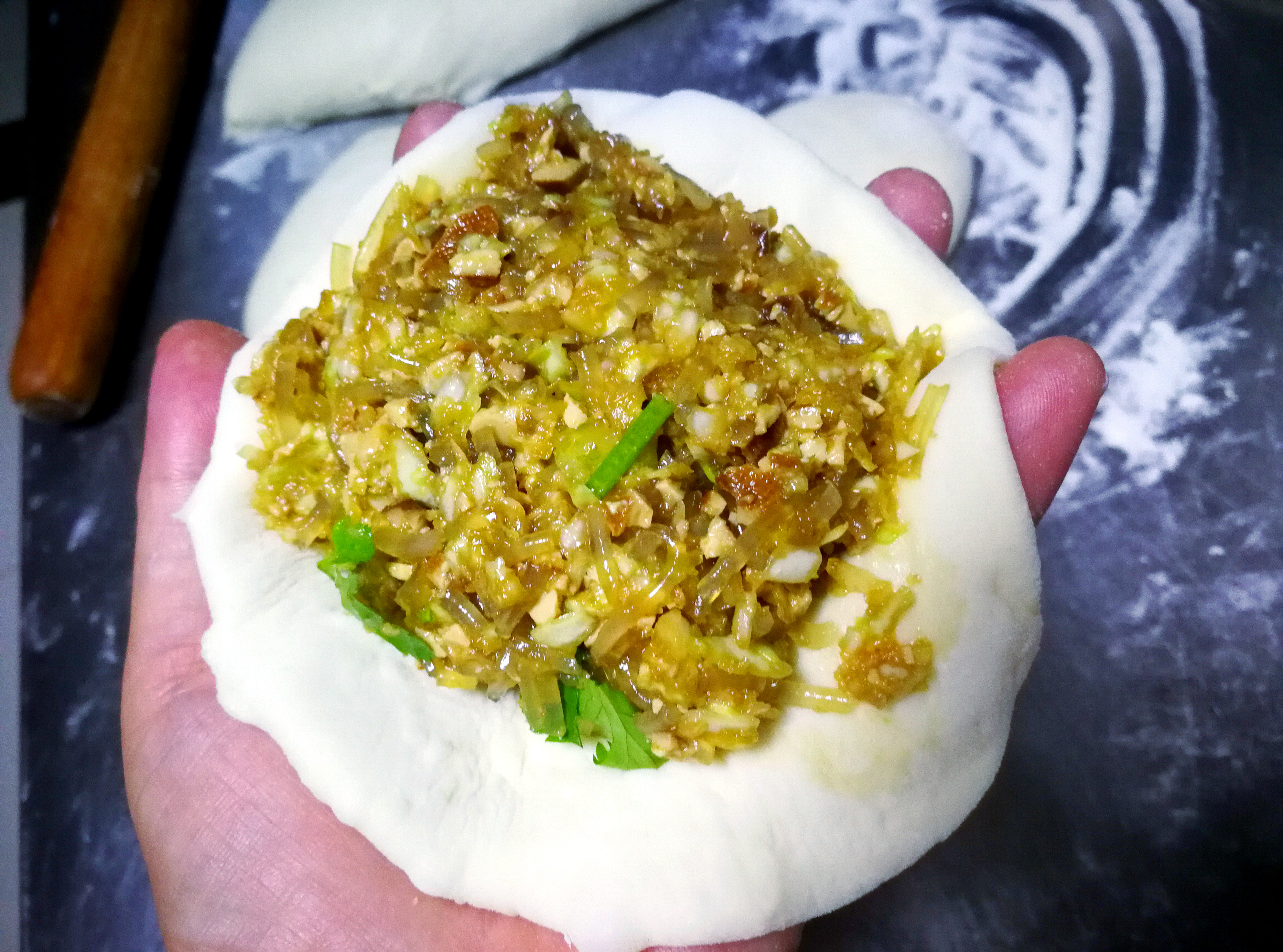素菜陷饼的做法大全(素菜馅饼的家常做法)
