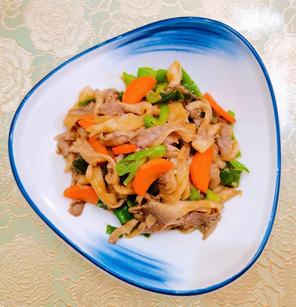 素菜平菇(素平菇汤窍门) 素菜平菇(素平菇汤窍门)