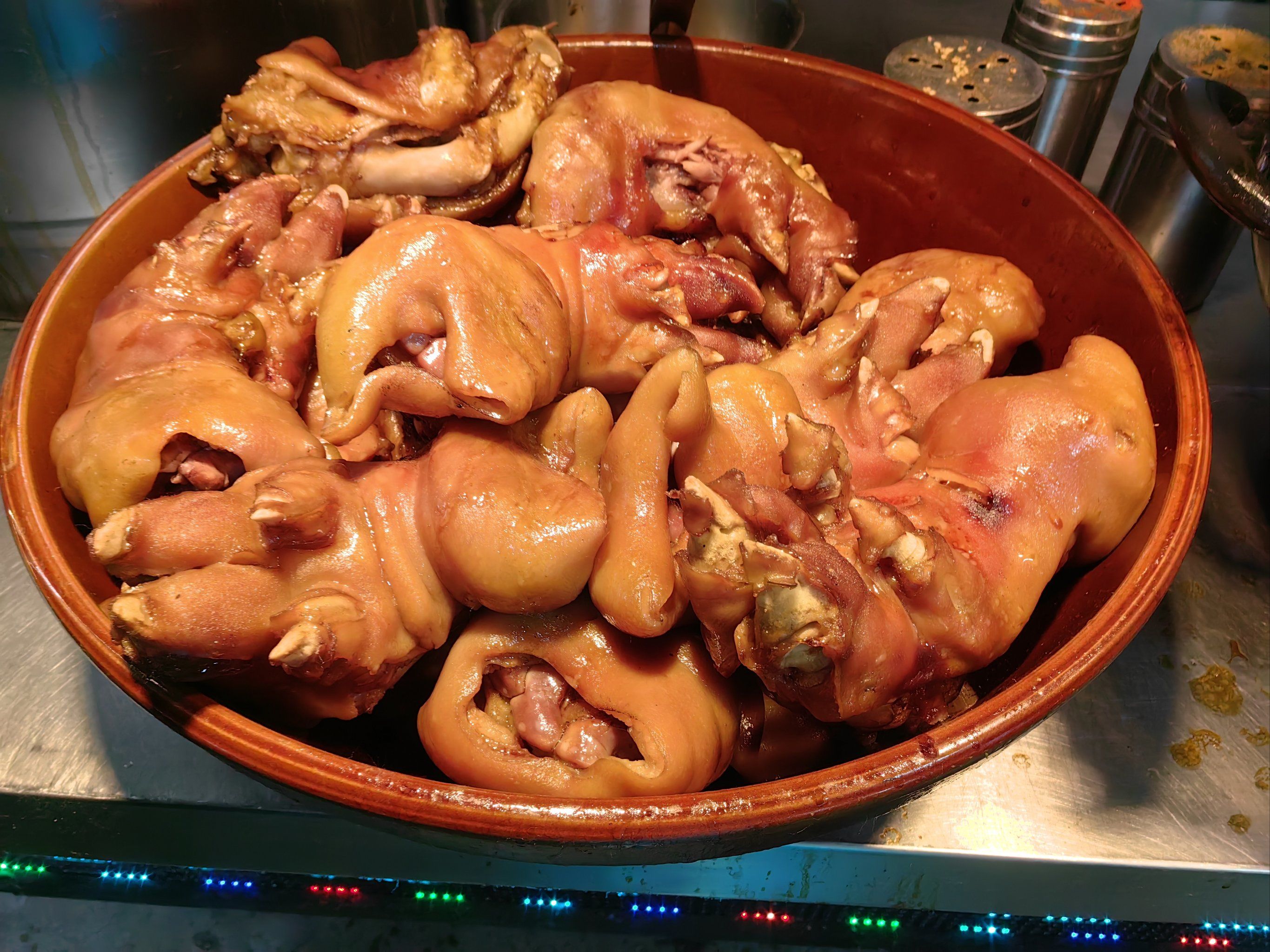 青岛特色小吃酱猪蹄(青岛最有名的酱肘子) 青岛特色小吃酱猪蹄(青岛最有名的酱肘子)