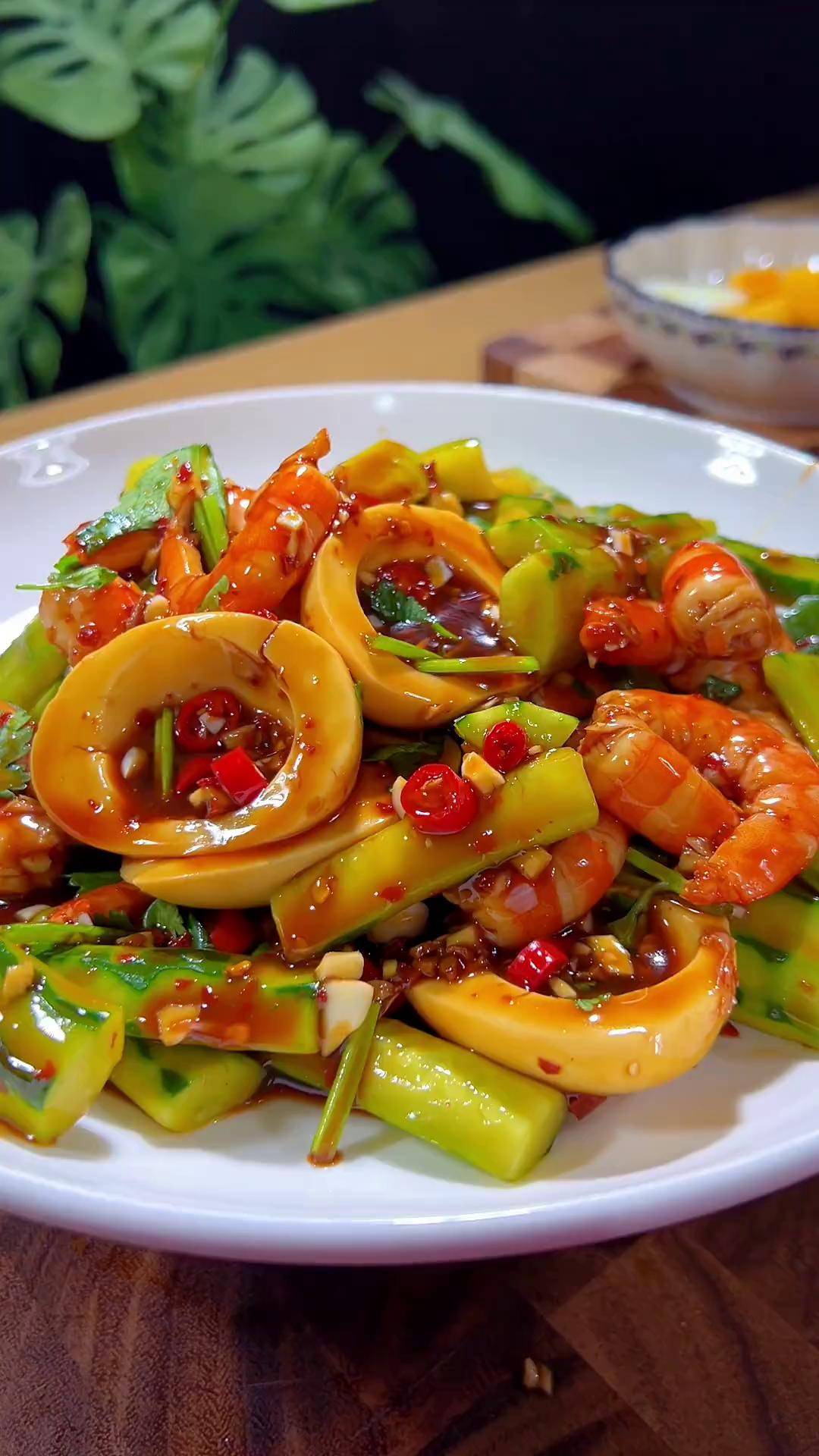 黄瓜凉菜(黄瓜凉菜怎么拌更爽口,需要提前腌制吗?) 黄瓜凉菜(黄瓜凉菜怎么拌更爽口,需要提前腌制吗?)