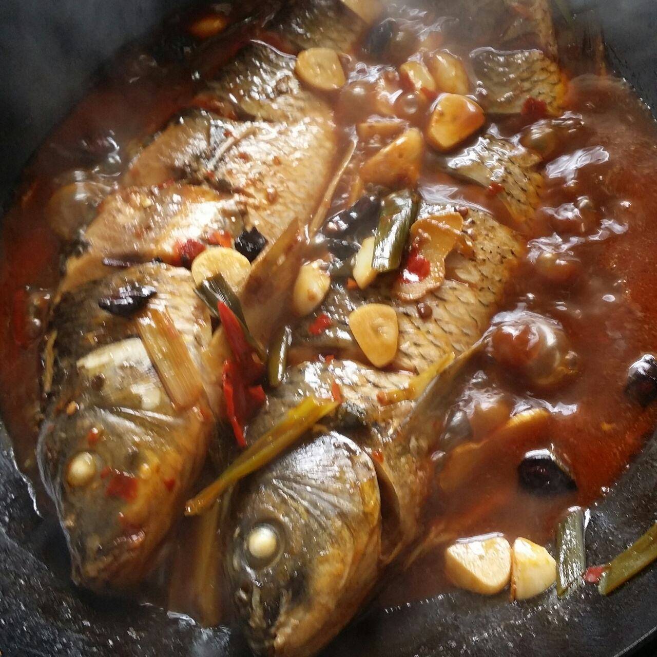 家常炖鲤鱼的做法大全(家常炖鲤鱼怎么做好吃) 家常炖鲤鱼的做法大全(家常炖鲤鱼怎么做好吃)