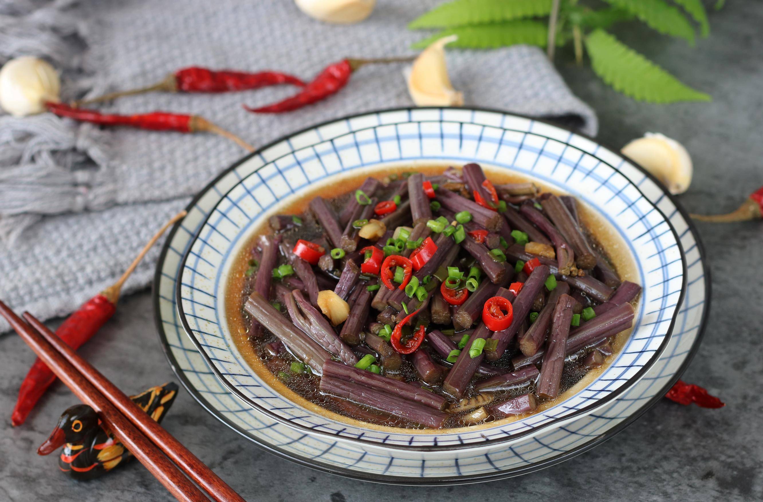 蕨菜凉菜(蕨菜凉菜的做法大全)