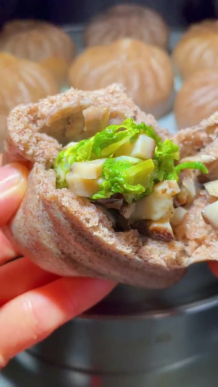 黑全麦粉素菜包(黑全麦粉面包配方)
