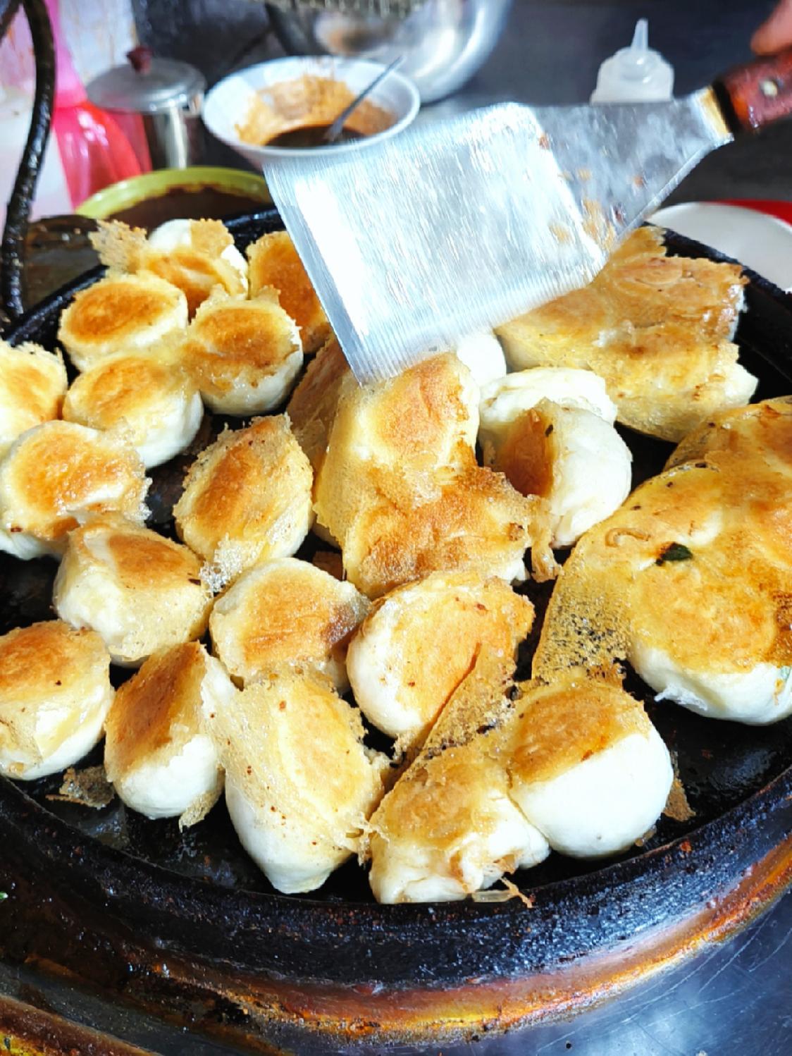 水煎包早餐(水煎包早餐店都需要什么设备)