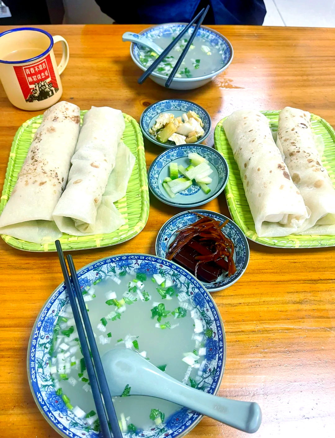 朝天锅做早餐(朝天锅咋吃)