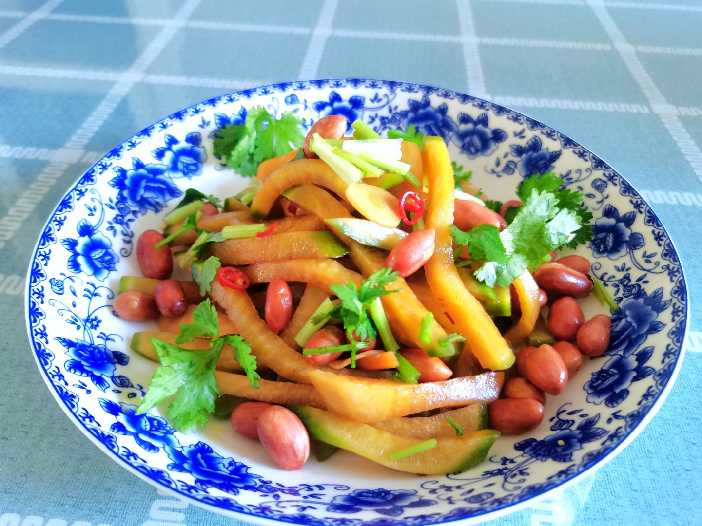 长白萝卜拌凉菜(白罗卜凉拌菜)