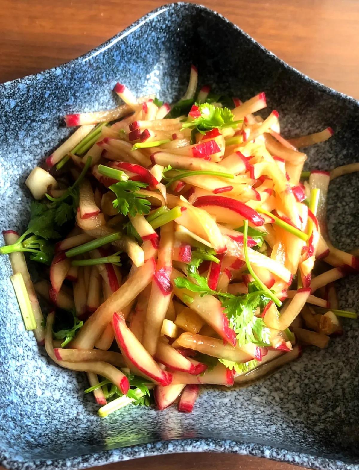 长白萝卜拌凉菜(白罗卜凉拌菜)