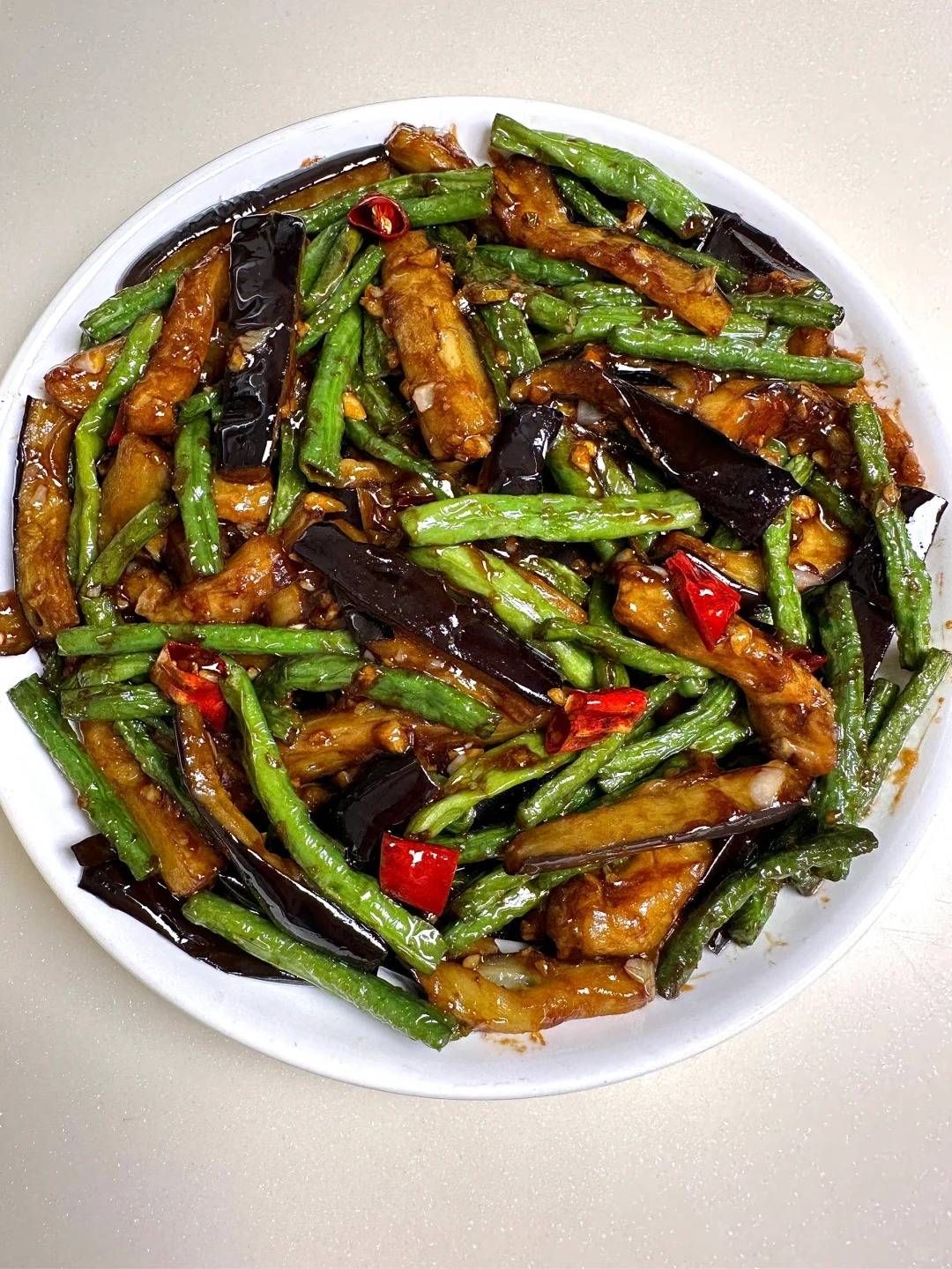 豆角拌茄子凉菜(凉拌豆角茄子是煮熟还是蒸熟)