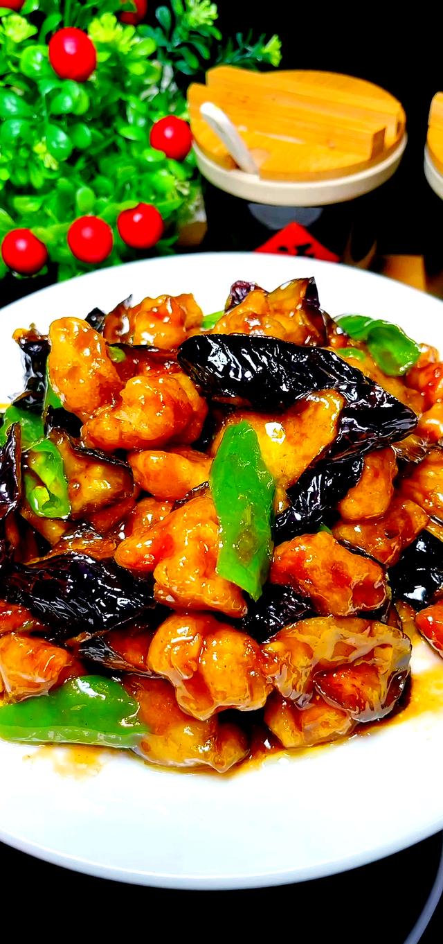 烧茄子肉段家常做法(烧茄子肉片的家常做法大全)