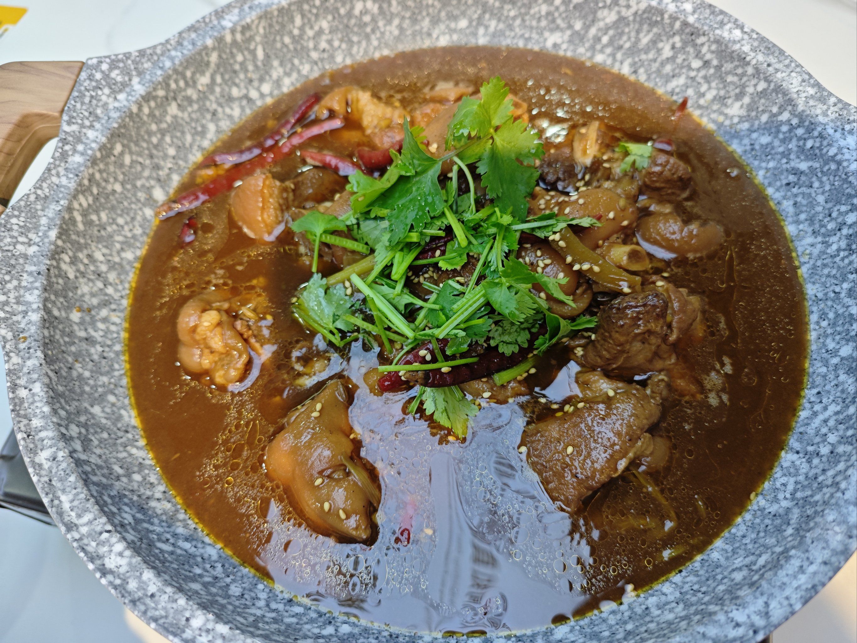 肘子烧素菜(烧肘子配菜)