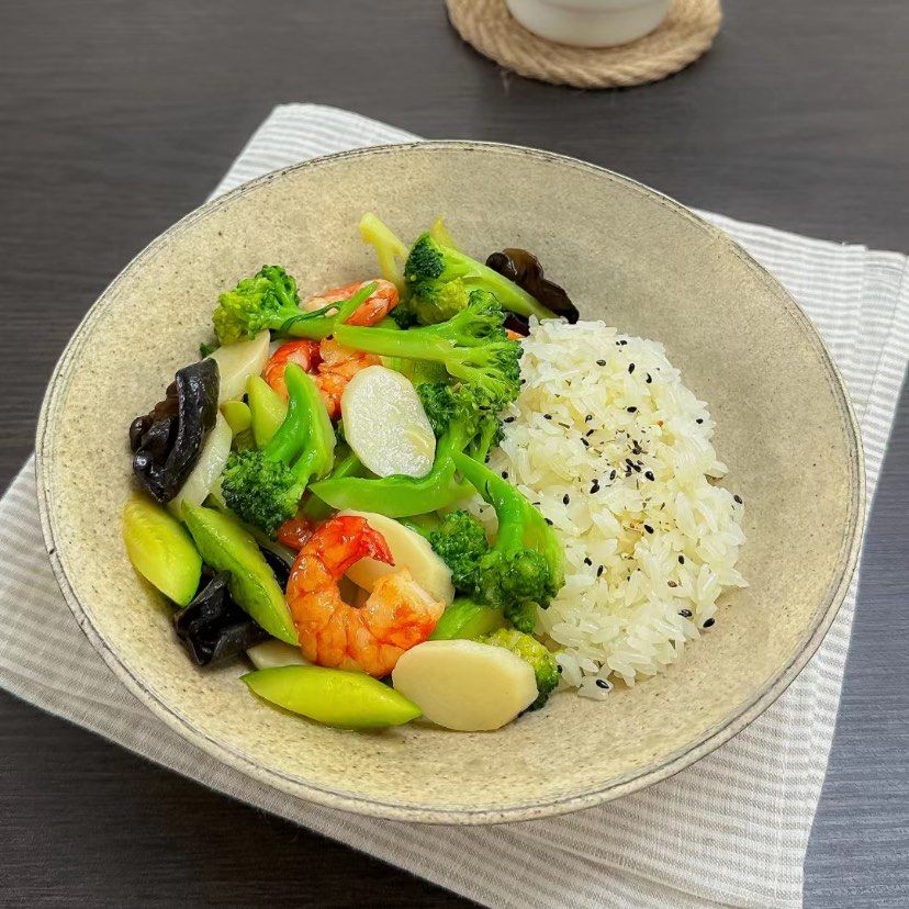 吃米饭素菜好吃(吃米饭素菜好吃不)