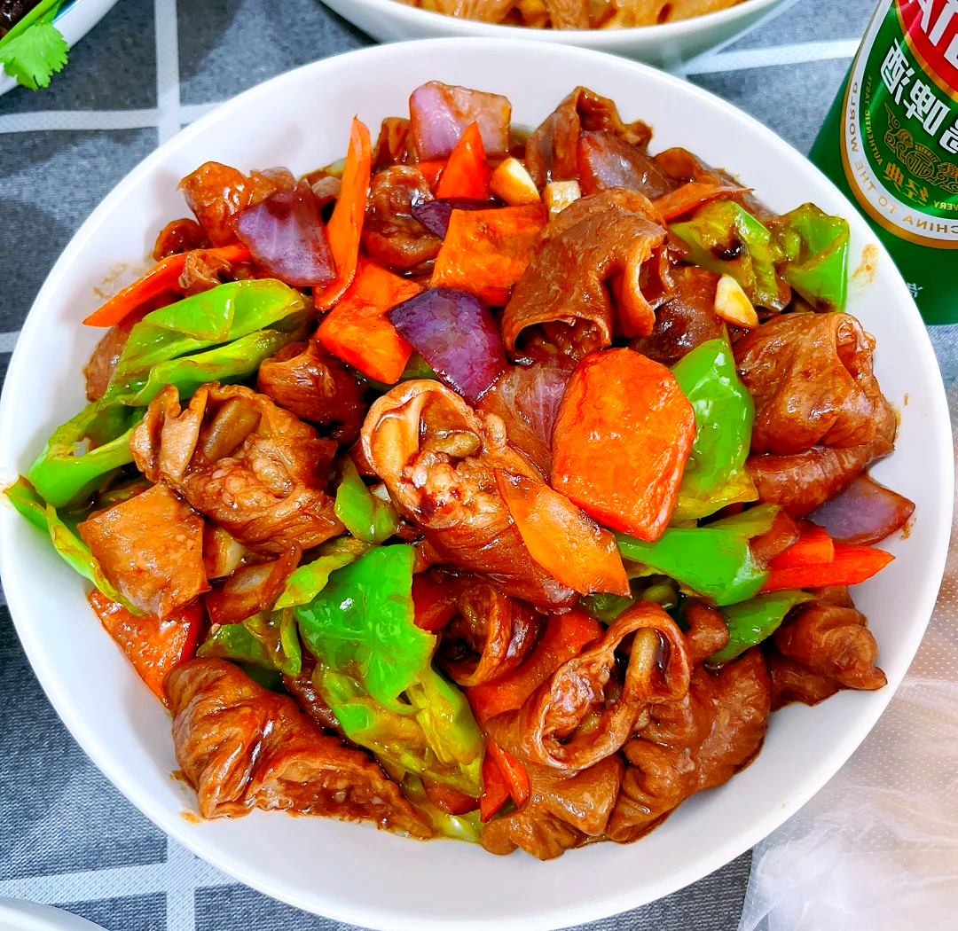 肥肠配什么素菜好吃(肥肠搭配什么)