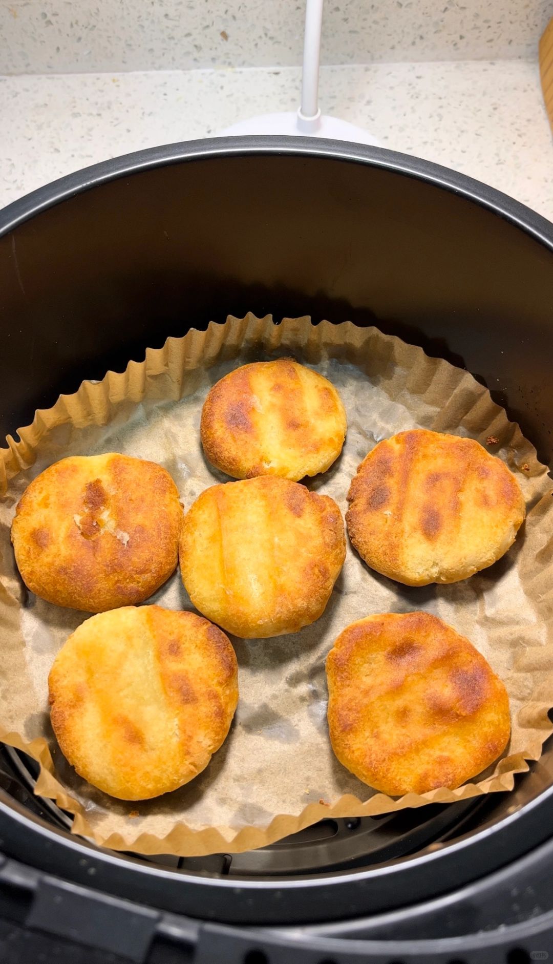 油炸红薯饼的家常做法(红薯油炸饼的做法步骤)