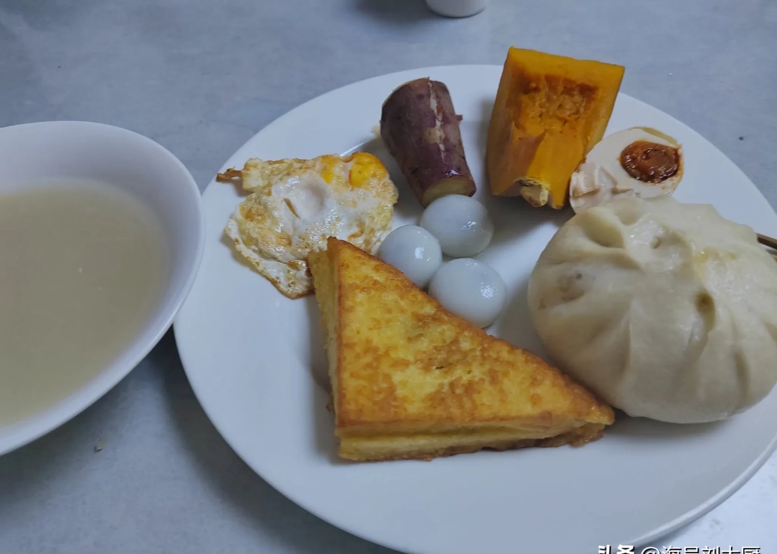 发烧早餐(发烧时早餐吃什么)