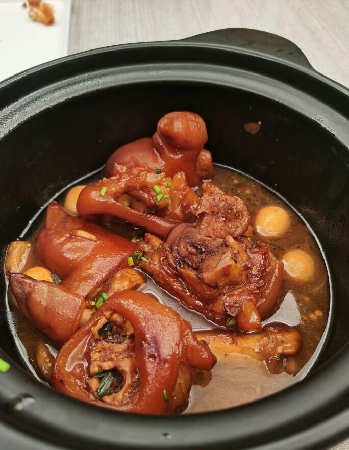 剁椒猪蹄的家常做法(剁椒蹄膀图片)