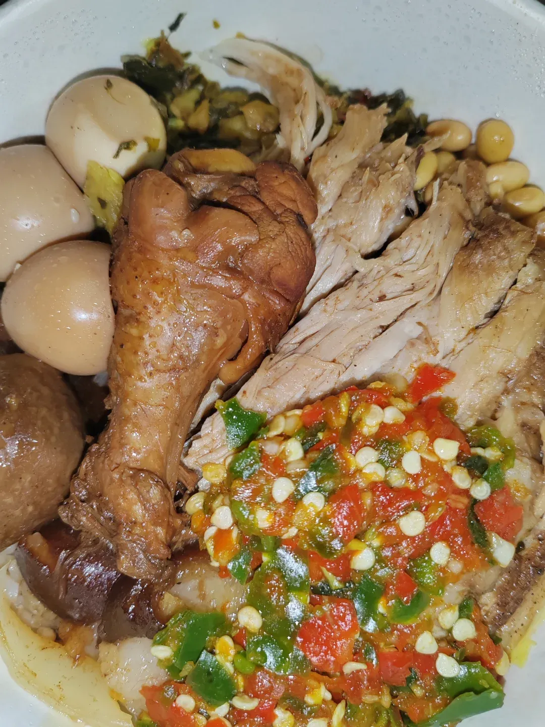 剁椒猪蹄的家常做法(剁椒蹄膀图片)